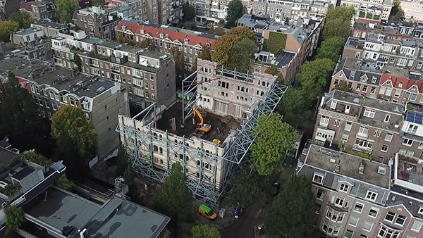 QuattroExperts's tweet photo. Schadeloos bouwen, hoe gaat dat precies bij ons? We geven je een voorbeeld uit de praktijk: het mooie project Dépôt Zuid in #Amsterdam 
https://t.co/MdJ8WuZedX https://t.co/eia68MLXu6