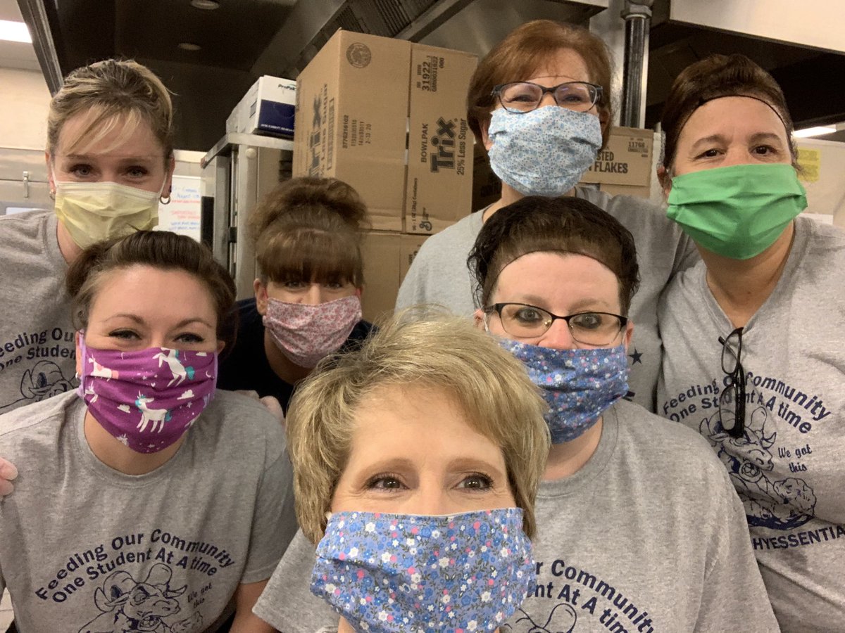 rasdcafe's tweet photo. Rochester Area Celebrating #FrontLineHeroes on School Lunch Hero Day! #stillfeedingstudents @rasdcafe @RASD_Admin @TNG_Corporate @TNGMadPres #COVID https://t.co/1oQKwVpgi0