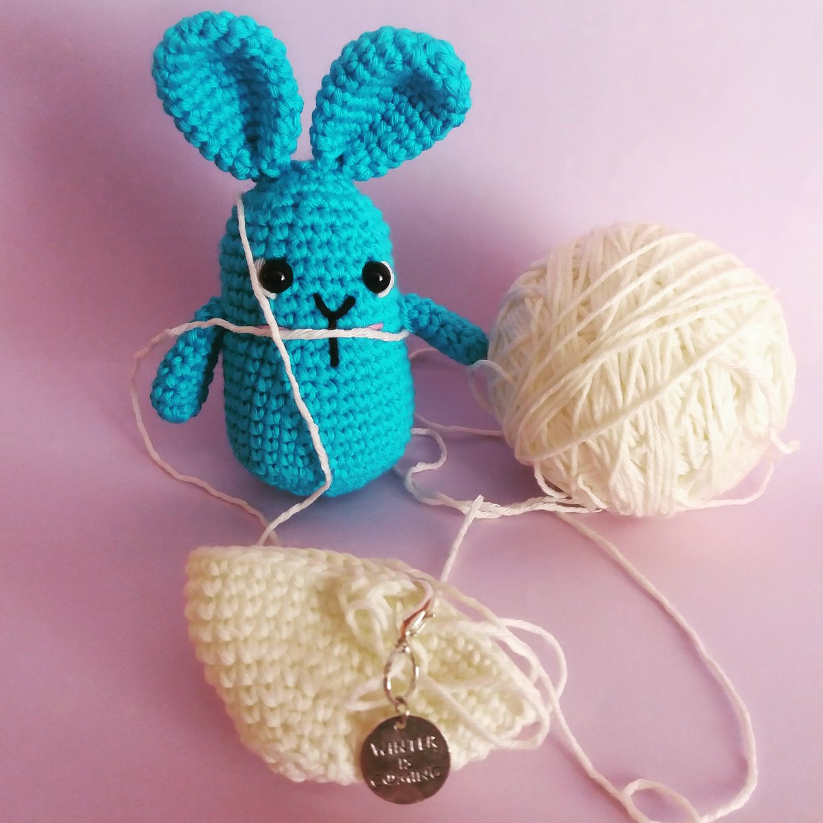 knitcrocake's tweet photo. #amigurumay2020 #amigurumayday1 

Toca mostrar un wip de un amigurumi, este lo empecé ayer, solo llevo ese poquito,a parte que no se sabe lo que es, no os lo puedo decir, es un secreto 😋 https://t.co/14TYb2DhCN
