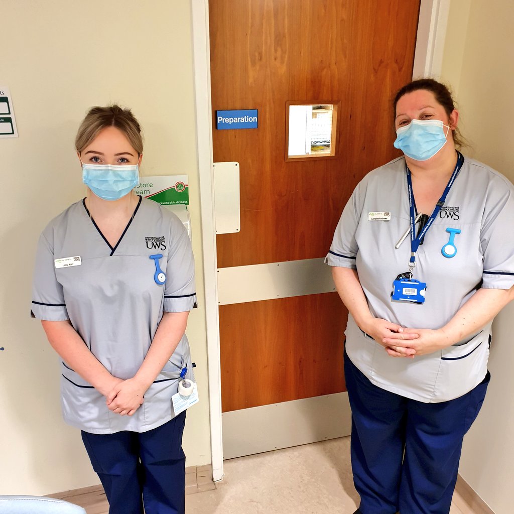 We've got two new team members. Lorraine and Amy are our lovely band 4 pre-registration nurses. My job for the next few months is to try and convince them that a career in acute medicine is for them. Ps. I'm quite persuasive 😏😘 @lainy757 @PenderAndy @Louuu_x #teamaecu #teamuhw