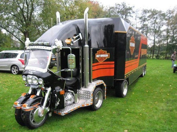 You don't see that everyday. Would you drive it?

#recruiting #trucking #truckinglife #whatisthat #truckormotorcycle
#CDLDriverRecruitment #CDLTrucking #CDLDrivers  #CDLRecruiting #driverswanted  #truckinghumor #truckerstoday #truckerslife #transportation #motorcyclehumor