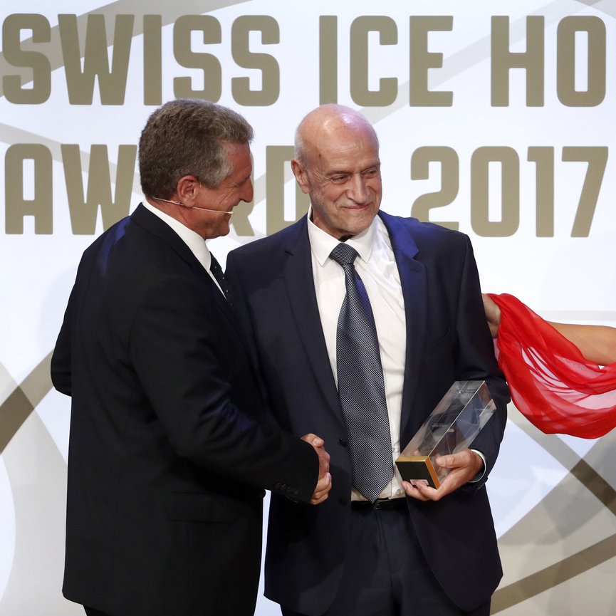 Ruhe in Frieden, Simon! 😥
Simon Schenk (1946 – 2020)
Nachruf: bit.ly/2YomMaP