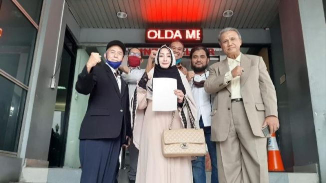 makLambeTurah's tweet photo. Disebut Lecehkan Islam, Pembuat Nasi Anjing Dilaporkan Ke Polda Metro Jaya
https://t.co/fkT3uv3RlS https://t.co/sNf86WiEY3