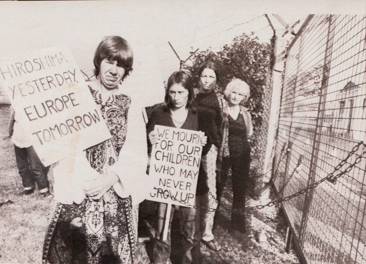MC_Castrillo's tweet photo. On #MayDay2020 we remember @SenateHouseLib vast #Archive and #SpecialCollections relating to the history of #workersrights, #labourmovement, #RadicalLeft eft left. The #RonHeisler collection https://t.co/anAplhJsLX is an unparalleled resource for the study of the subject https://t.co/bIGfzO2PEh