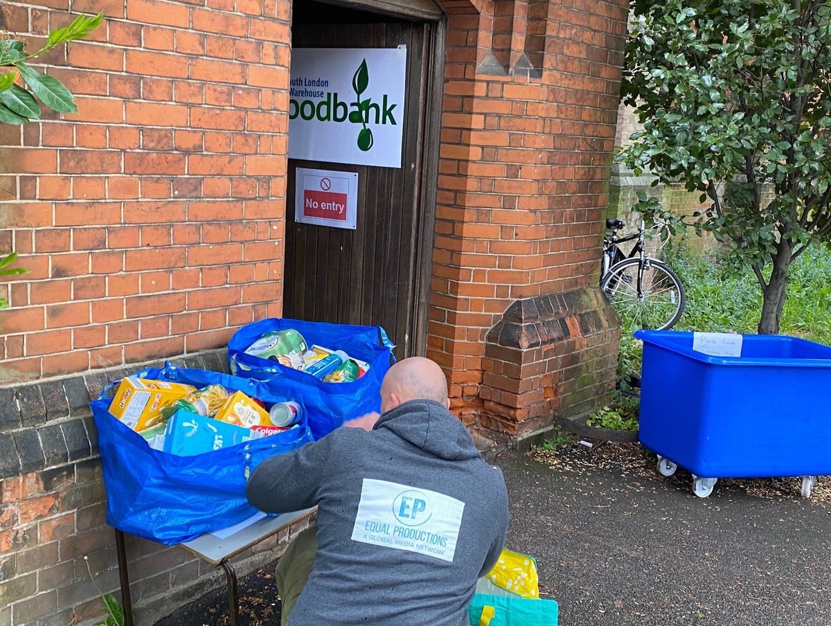 Our visit to @brixtonfoodbank reinforced we should all help those in need
#dogreatandnominate and really make a difference
#donate 10 items to your local #foodbank
#nominate 3 friends to do the same
Include the #epgivesback and we match your donation for @TrussellTrust