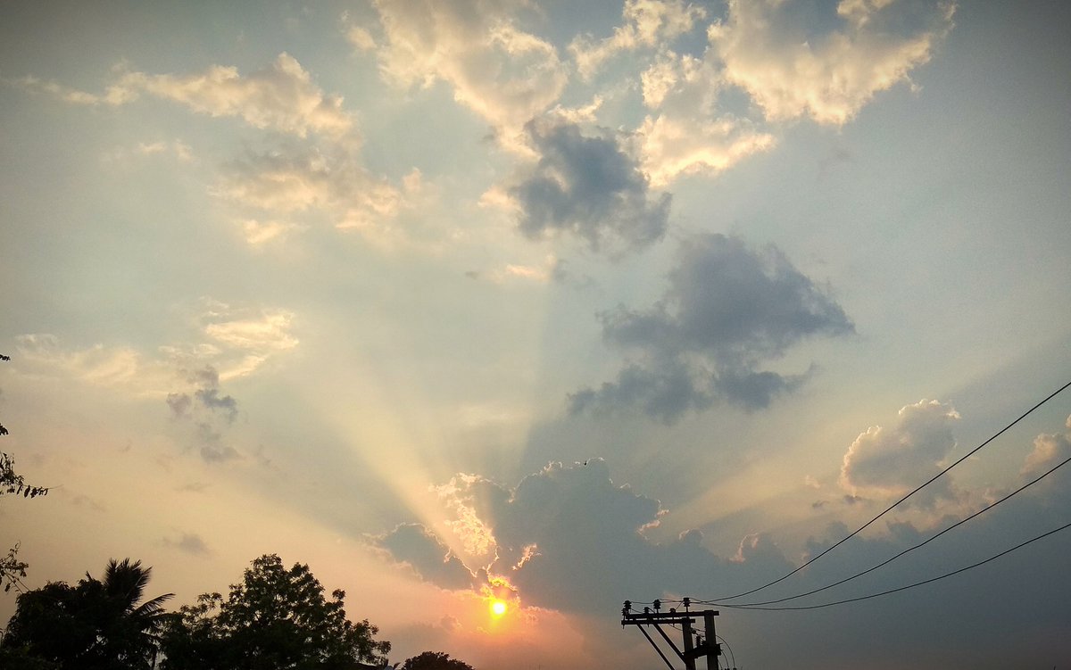 The sun sets to bring us a new morning. Never lose your hope. #RescueYourMom 🌍