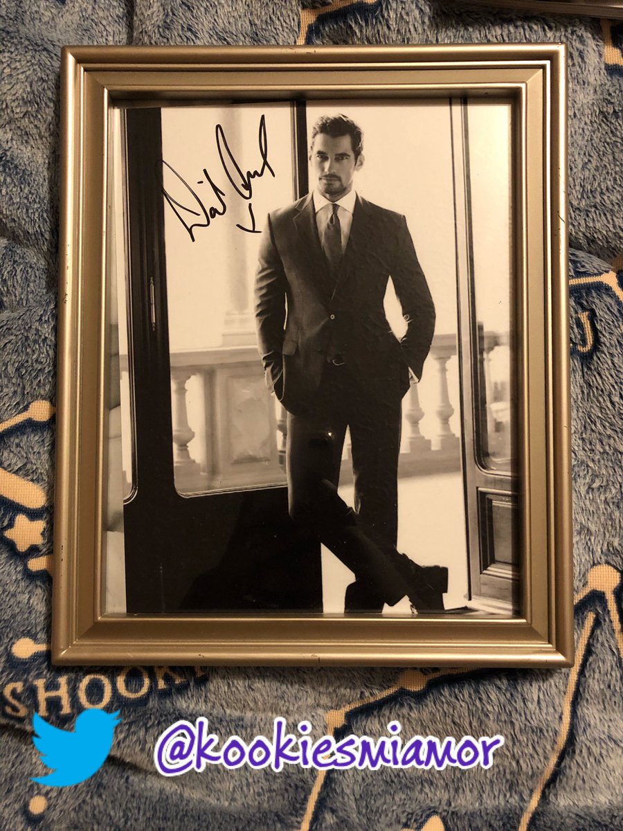 DGFansUS's tweet image. Hey guys I know it's been a minute lol but I'm selling some of my Đavid Gandy and FSOG items on Mercari. If you're interested please PM me there or at @KookiesMiAmor. Shipping is free in the USA. mercari.com/u/694832059  Stay safe Everyone xoxo -Candyce