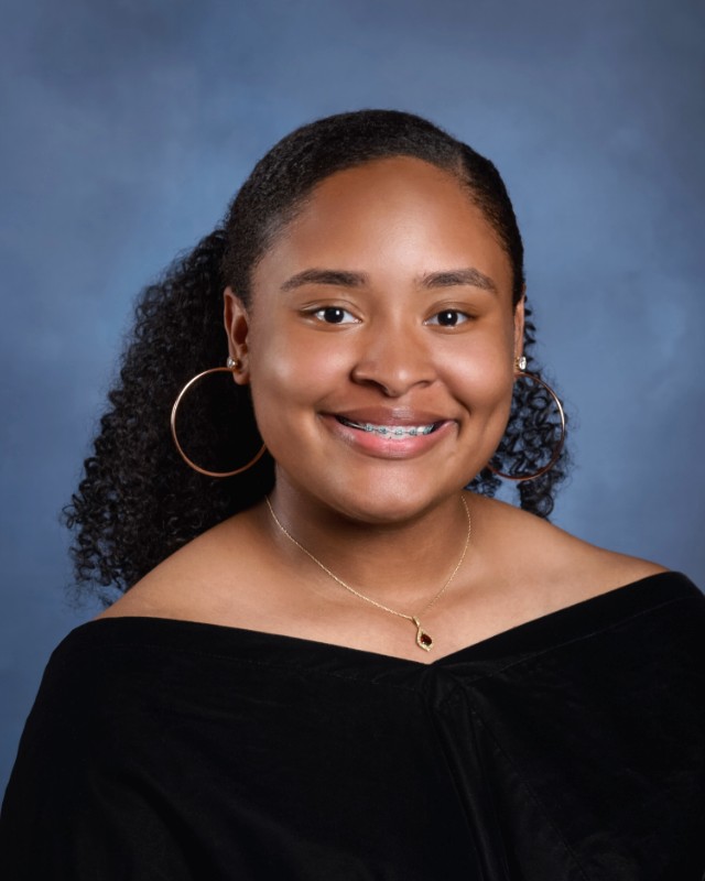 EGsib's tweet photo. Senior Spotlight: Alexis Waters
Alexis plans to attend Howard University and will major in International Business and Finance. Alexis was given 192,000 to attend Howard University. Well Done! #IBProud @EHSRAMS https://t.co/MIgOrwZm8W