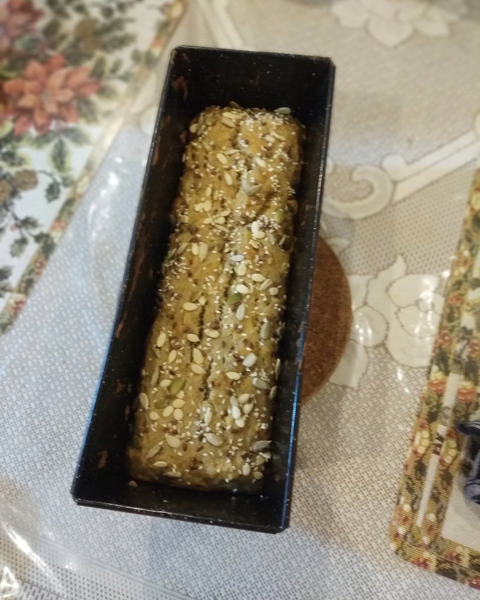 krazyrupz's tweet photo. Some days are meant for banana breadโค๏ธ๐
From the home Dรฉlicatessen
Baked by Rupali ๐๐ผ
Whole wheat flour, banana, cinnamon, muesli and mixed seeds to garnish. ๐
#friday #baking #bananabread #quarantineandcook #healthysnack https://t.co/x8rcPg1Pgt