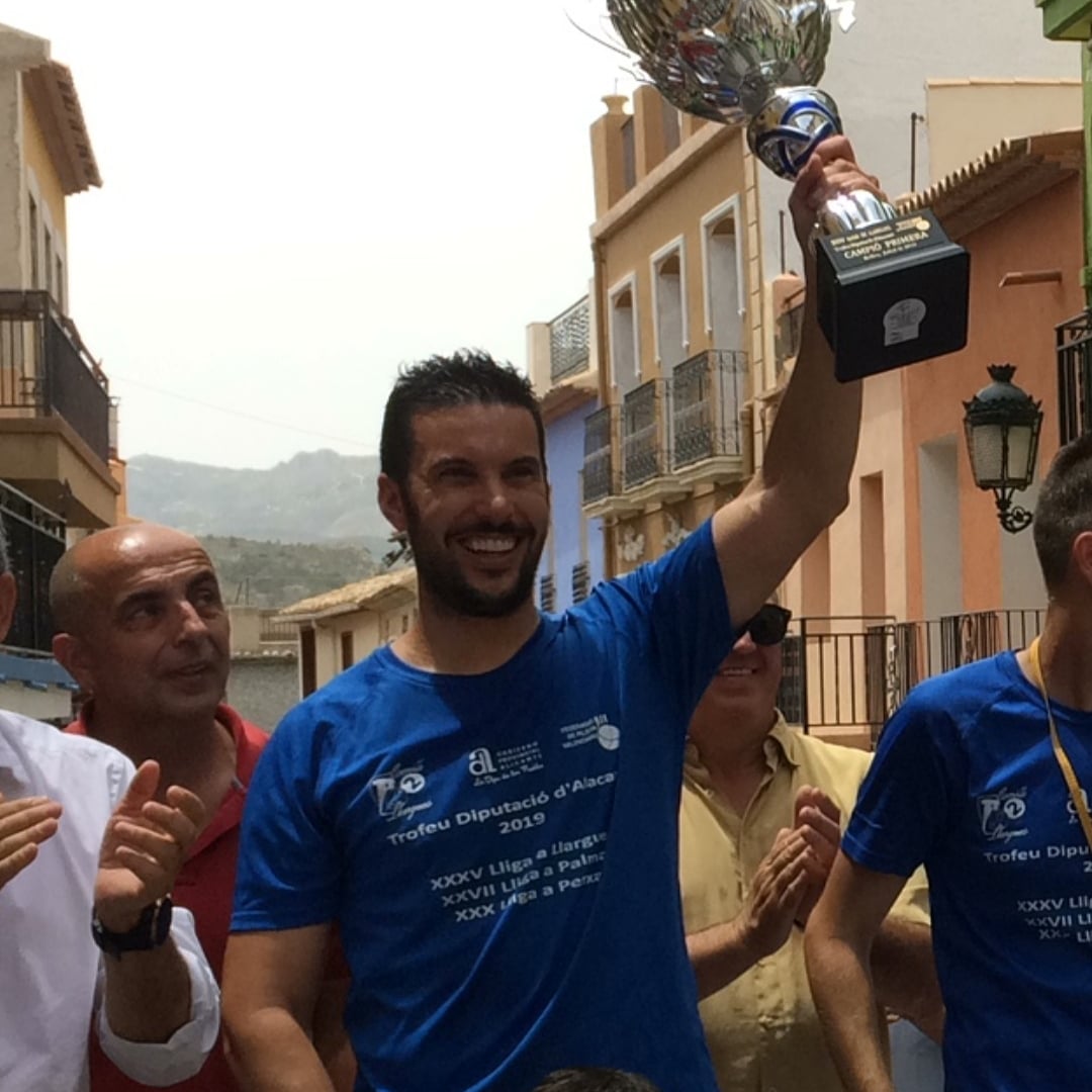 CPilotaParcent's tweet photo. Feliç🎂Gerard Añò Boix
❤️⚾🎩🏆
#vaparcentva https://t.co/SiZIKYvGH8