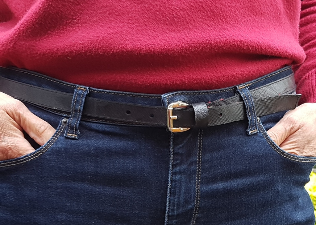 Een 4-dubbelgoed moederdagkadootje: duurzaam, eerlijk, vegan en heel elegant! De Kaya riem van Ecowings, gemaakt van upcyclede vrachtwagen binnenbanden
#duurzaamcadeau #moederdagcadeau 
ecowings.nl/shop/product/d…