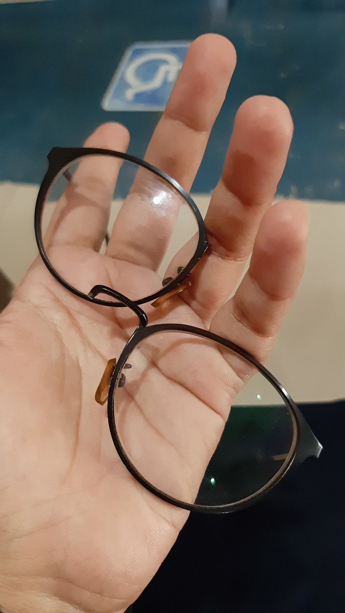 ekapew_'s tweet photo. Aku melepasmu. https://t.co/uNji2vWNgK