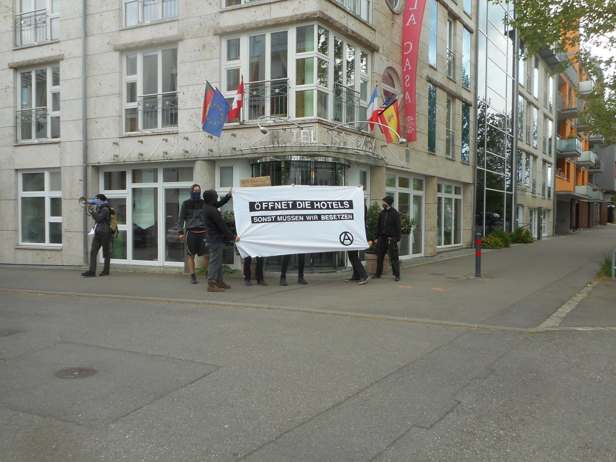 SterniWatch's tweet photo. Öffnet die Hotels, sonst müssen wir #besetzen!
Stop the #virusofcontrol! https://t.co/ayXJoL35v4