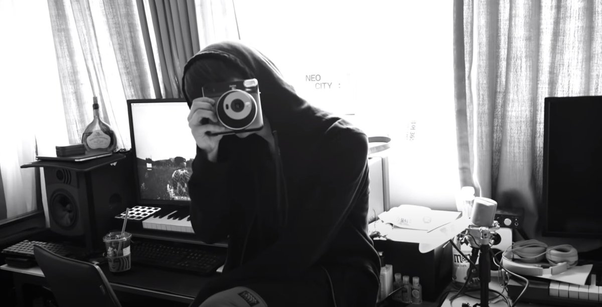 📷