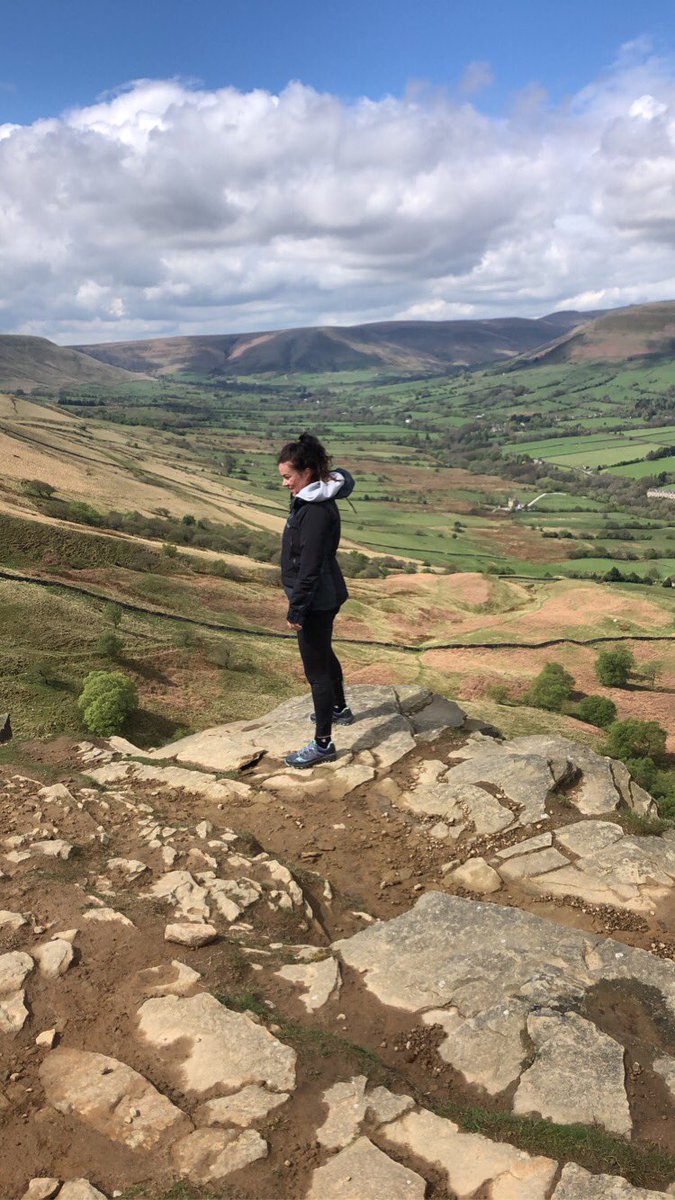 Katchit's tweet image. What a view on my doorstep #mamtor #greatridgewalk #castleton #PeakDistrict