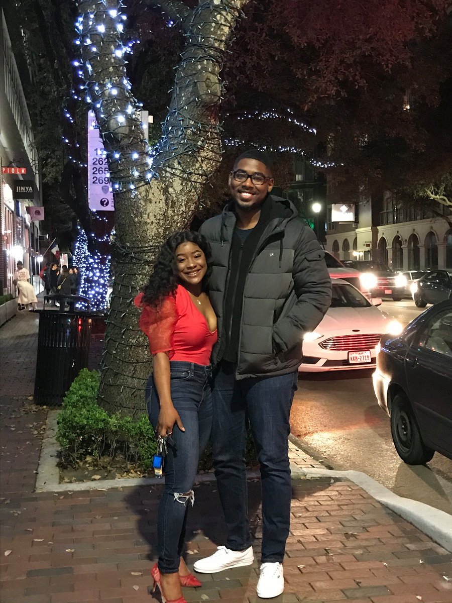__zeaa's tweet photo. Satyana Alexander #SeniorsOfPV21 
•Beaumont,Tx 
•Future CFO 🧾
• PV SOCIAL MEDIA TEAM (2017-2019)
-PV GREEN TEAM♻️
•Sandia National Labratories Intern N.M. (2019) 
•Career: Own a small restaurant, and chains of various different businesses 
my food page @lecuisiniere https://t.co/dHKPjN7NhD