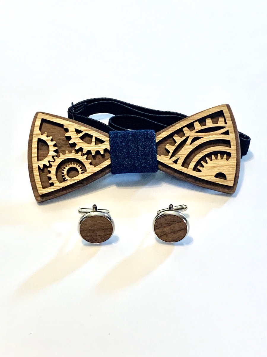 MuseumClock's tweet photo. #FirstFridayFavorite Beverley Santos, one of wonderful front desk staff, chose this wooden bow tie from our Shop as her favorite piece at the museum. It reminds her of her father, who always used to wear a bow tie when he played bass at the Cape-Verdean Social Club in Waterbury. https://t.co/XiK1loGIPA