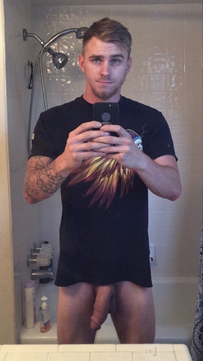 dudeinflorida12's tweet photo. What’s up bro? 🤩🍆😍 https://t.co/9k97r7KuGS