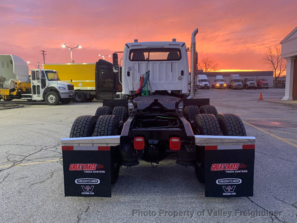 Valleyftl's tweet photo. New 2020 Freightliner 114SD Tractor, DD13 Engine, 450 Horsepower, Allison 4500RDS, 5 Years Detroit Connect Base Package Included. #freightliner #114SDT #valleytruckcenters #detroitengine #virtualtech

https://t.co/gM7ln9I3BT

Call 216-267-4800 https://t.co/tjKfz9Ym7i
