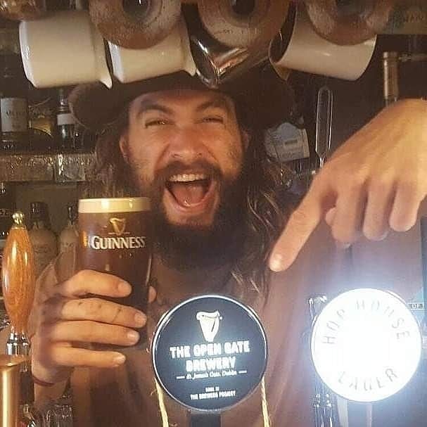 IchGisela's tweet photo. A fresh beer is the best way to quench your thirst. Jason Momoa https://t.co/7jz29gyqDR