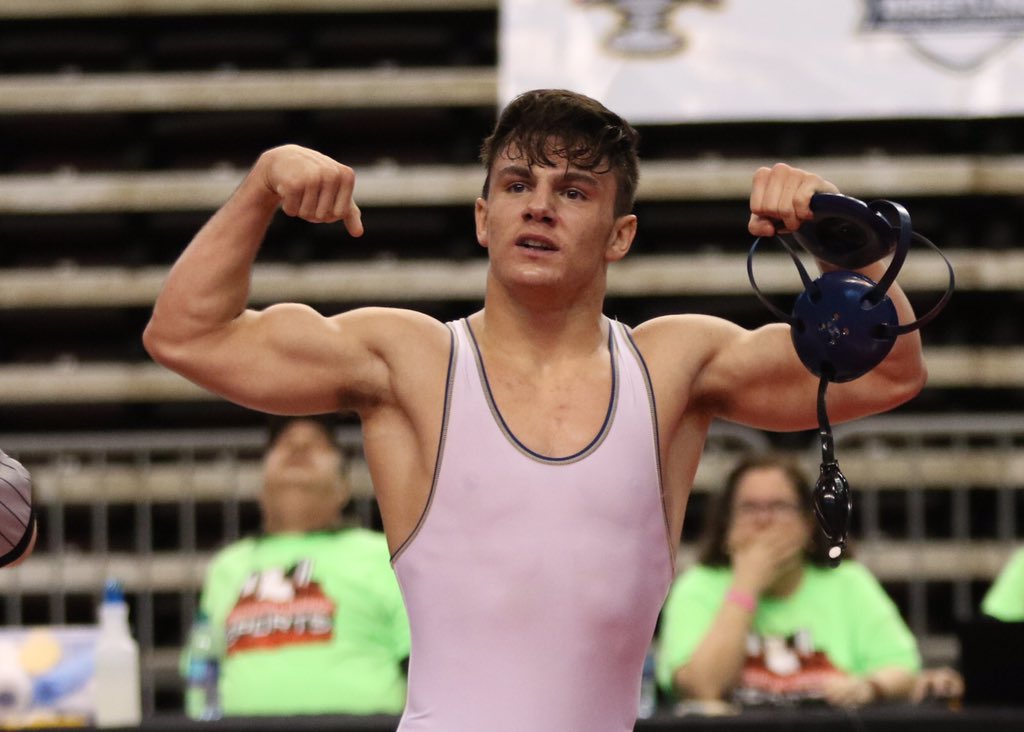 GoHCwrestling's tweet photo. FLASHBACK FRIDAY~2017
Joey Foret’s perfect Senior season includes tourney wins @ Cashio-Shriever,So.WaltonBorder Wars,LasVegasHolidayClassic,LouisianaClassic &amp;Div I 170lbs STATE CHAMP 💪 @HCStudentBody https://t.co/UO5yER1apf