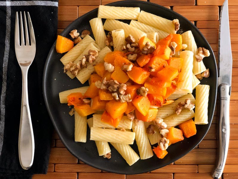 JitteryCook's tweet image. Roasted Butternut Squash Pasta – Just 4 Ingredients jitterycook.com/2020/05/01/roa…