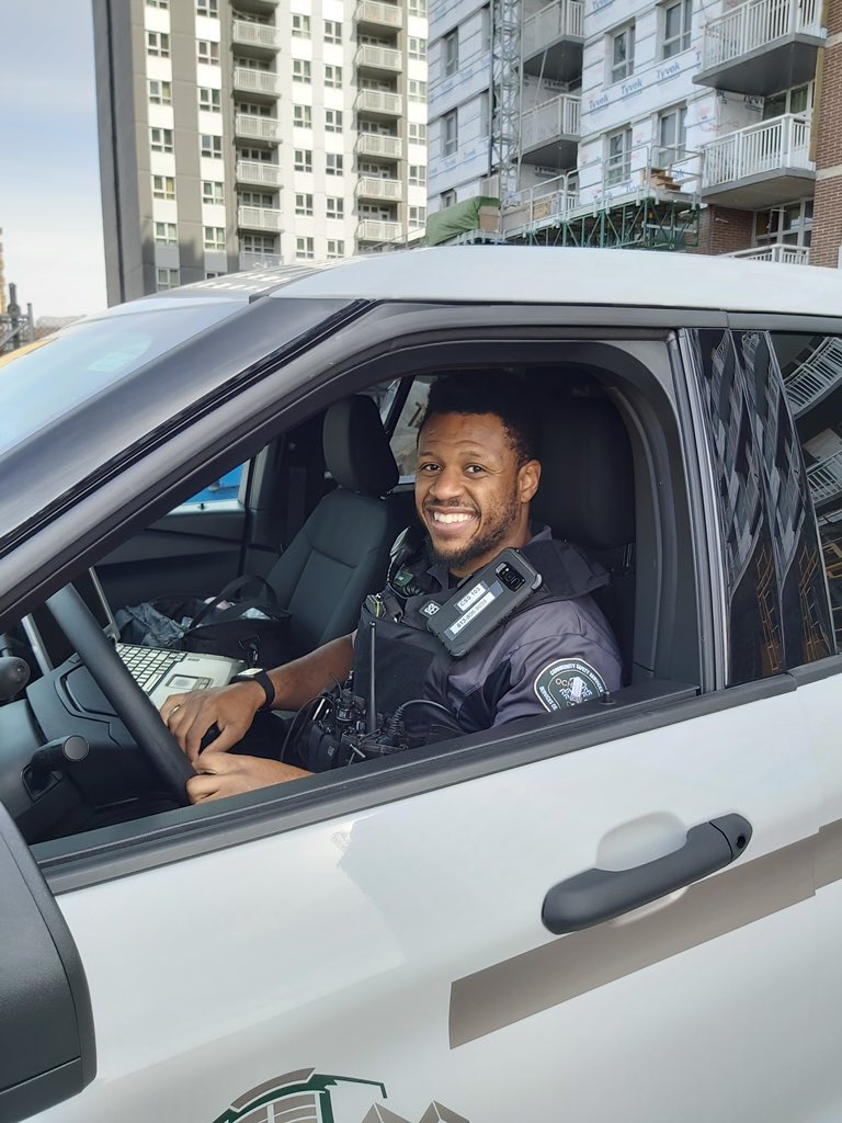 StephaneOCH_LCO's tweet photo. To our colleagues First Responders, #FirstRespondersDay is a recognition of your commitment to the safety of our communities to go above and beyond. On behalf of @OCH_LCO ๐ @OPSChiefSloly @ChiefAyotte @ChiefDiMonte https://t.co/o9ILOFHvFI