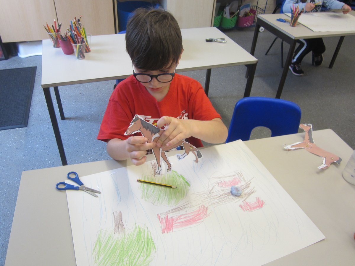 ByronSchool's tweet photo. Old Macdonald became inspiration for split pin figures, animals and farmyard scenes #artists #performancepoets #science https://t.co/2az0aB5luE