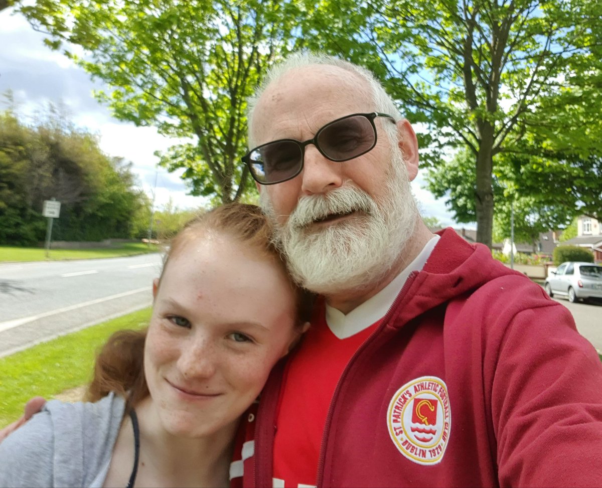 DDardis's tweet photo. Walking with Cian @CianoMenton @stpatsfc 🔴⚪🙂 #Within2k #NotSanta #OnceASaintAlwaysASaint https://t.co/B0HeA27Hie
