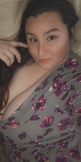 Happy Friday, lovers 😘 #FridayFeeling #bbw https://t.co/waKtaygvC6<a href="/tag/fridayfeeling"class="tags">#FridayFeeling</a><a href="/tag/bbw"class="tags">#bbw</a>