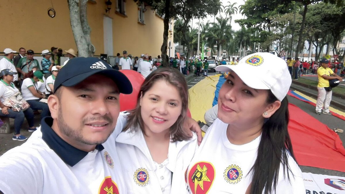 AcebSecBucarama's tweet photo. #AcebPrimeroDeMayo en contra de la persecucion laboral @acebnacional, @uniamericas, @ctccolombia, @ASEFINCO, @ENSColombia https://t.co/a40pBdHEsR