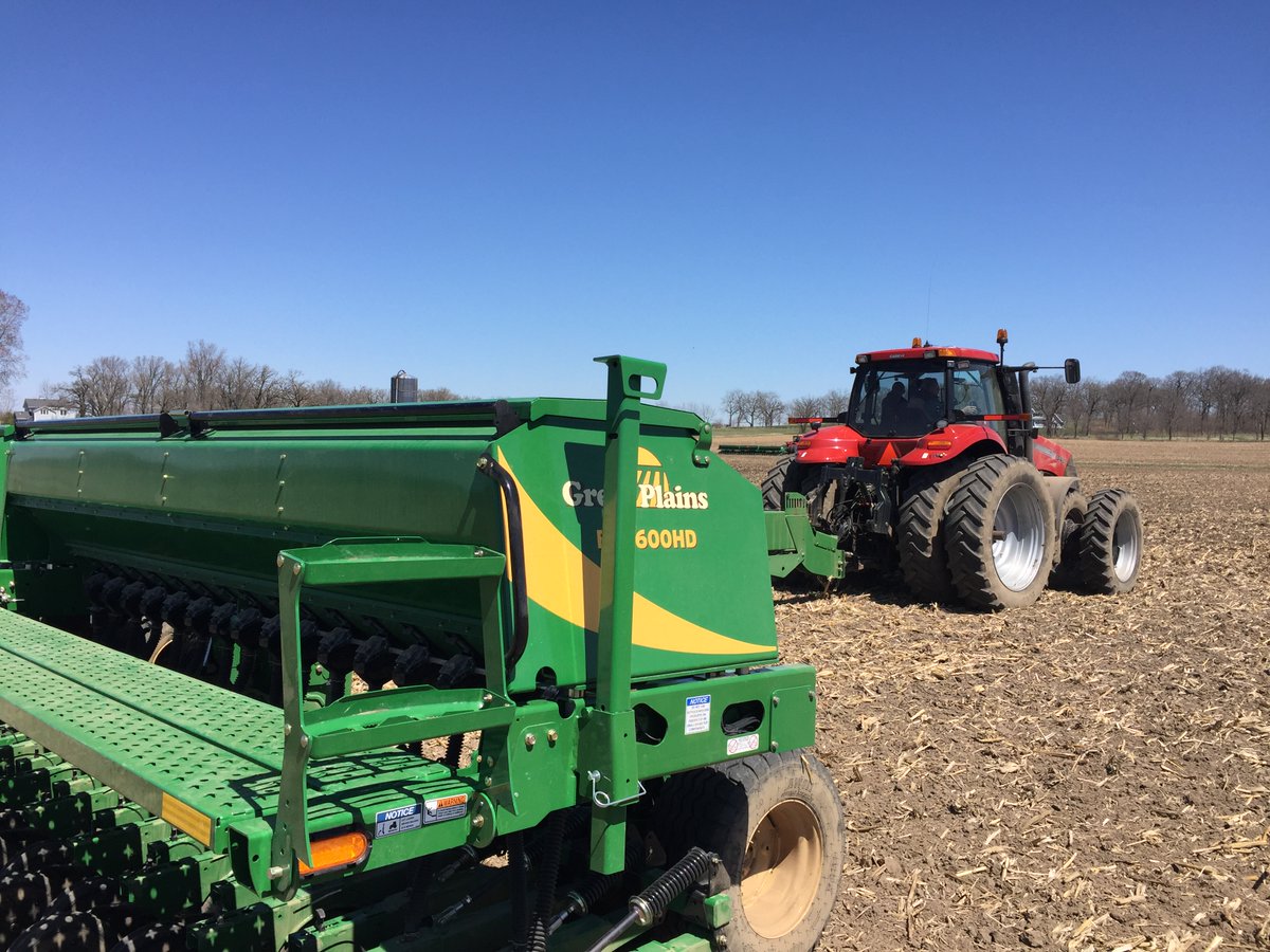 GreatPlains_Ag's tweet photo. The BD7600 has been delivered to the new owner and it is almost ready to hit the dirt. Territory Manager, Todd, helps the owner complete setup and calibration, and then, it's time to get to work! 🌱🌱🌱 #FactoryToField #FromTheField #GreatPlainsAg #HarvestStartsHere https://t.co/Sh2T5e5Ji0