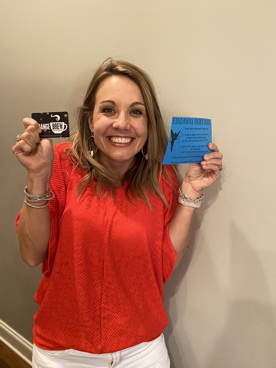 jenn_t_vickers's tweet photo. I sure am missing my HWS family!! Look at this fun surprise from the kindness fairy today!! @joydayhws @HWSElementary @StarkvilleSD #bestcoworkersever #relationships https://t.co/Gk2jdgFThq