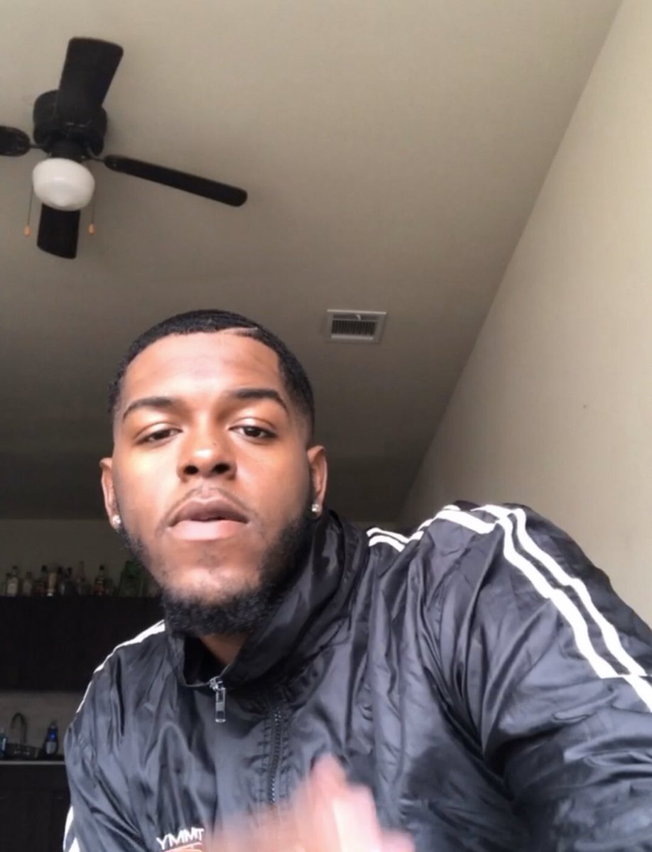 benjimantre's tweet photo. #SeniorsOfPV21 late to the party but
Willie🎚
Oak Cliff, Tx 
Kinesiology Major ..PT
NAACP
Pv Senior class Treasurer
2x Honor Roll 1 Deans List https://t.co/U3L1dSGf1d