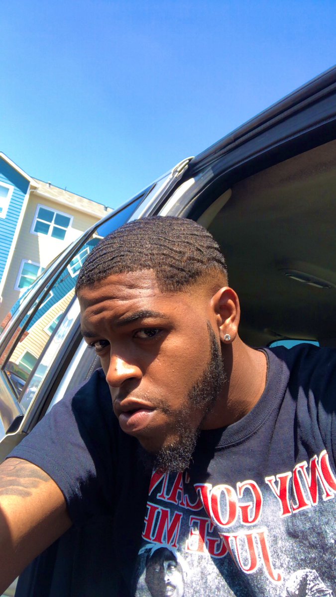 benjimantre's tweet photo. #SeniorsOfPV21 late to the party but
Willie🎚
Oak Cliff, Tx 
Kinesiology Major ..PT
NAACP
Pv Senior class Treasurer
2x Honor Roll 1 Deans List https://t.co/U3L1dSGf1d