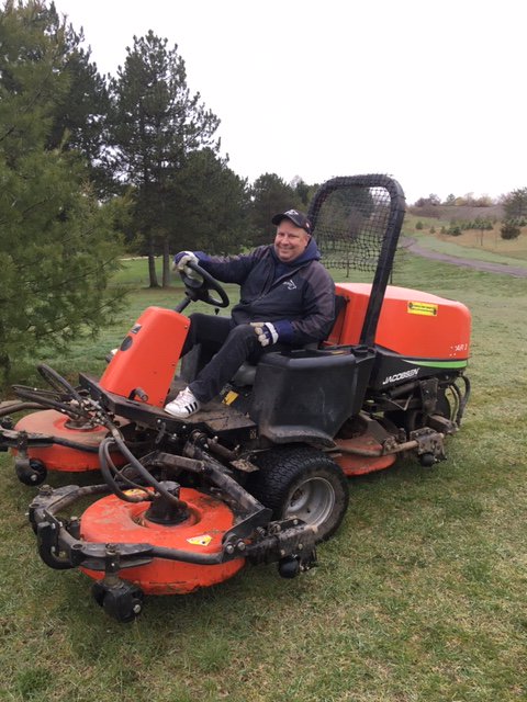 Two of Glen Eagles' finest working outside trimming the rough round the Tees &amp; Greens this morning. Cannot wait get the doors open and players on the course.

Watch this space!