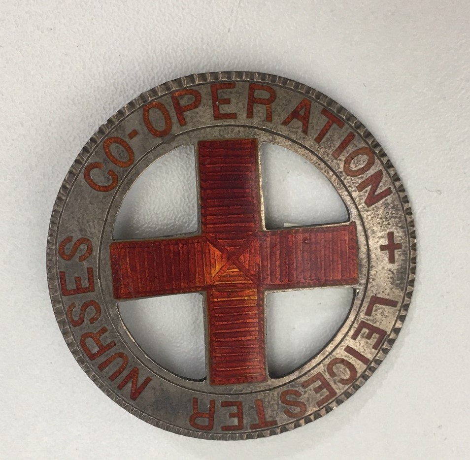 RCNLibraries's tweet photo. Today's Badge of the Week steps outside of the box as it belongs a group rather than a hospital - the Leicester Nurses' Co-operation badge. The group attempted to act as both a trade union and a co-operative guild.
#Leicester #BadgeFlair #BadgeoftheWeek #nursesrule https://t.co/ZhwEPr0vlg