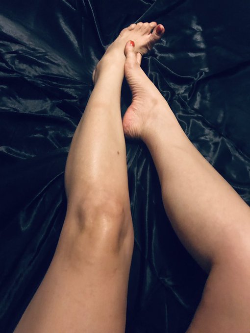 Don&rsquo;t you wish you had these legs? Text 919-234-7128. #MistressLydiaD #TheTopFemDom #pantyhose #footworship<a href="/tag/shiny"class="tags"><span>#shiny</span></a><a href="/tag/footworship"class="tags"><span>#footworship</span></a><a href="/tag/longlegs"class="tags"><span>#longlegs</span></a><a href="/tag/pantyhose"class="tags"><span>#pantyhose</span></a><a href="/tag/humanatm"class="tags"><span>#humanatm</span></a>