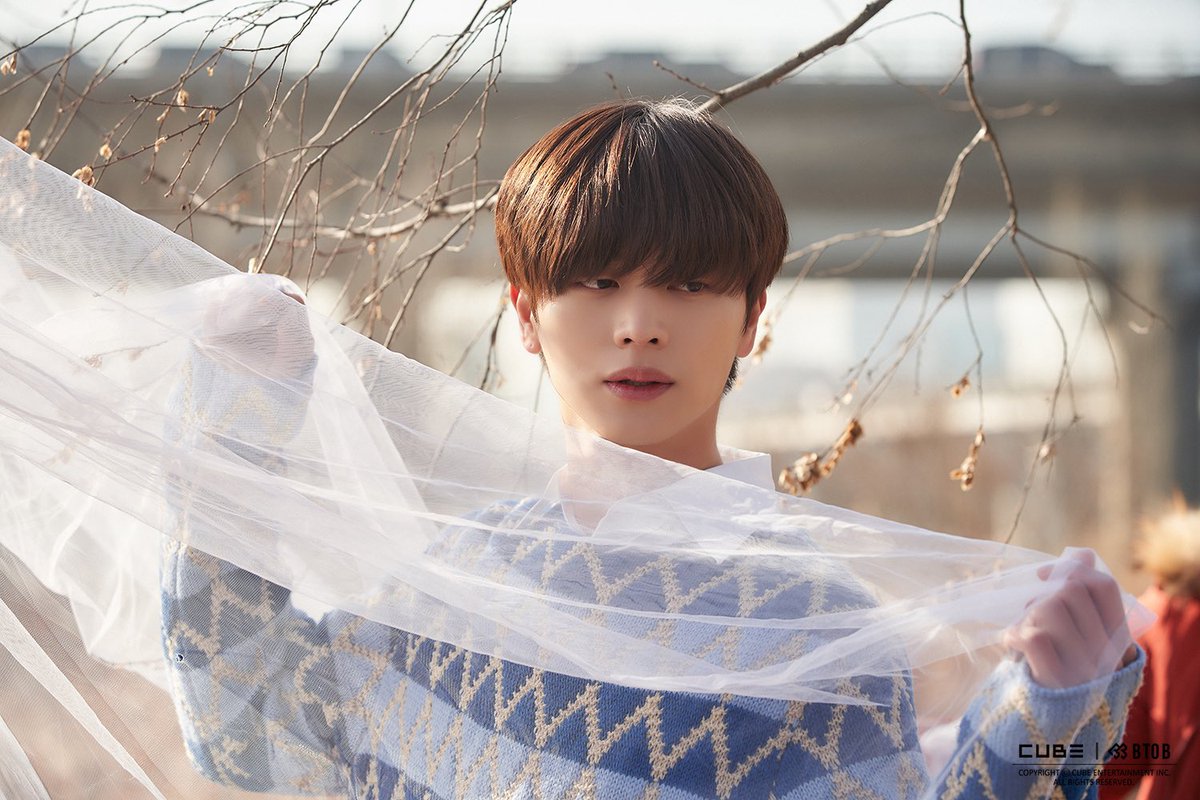 REINA_MELODY_7's tweet photo. #육성재_생일파티는_쌍갑포차에서 https://t.co/SO28vAHegI