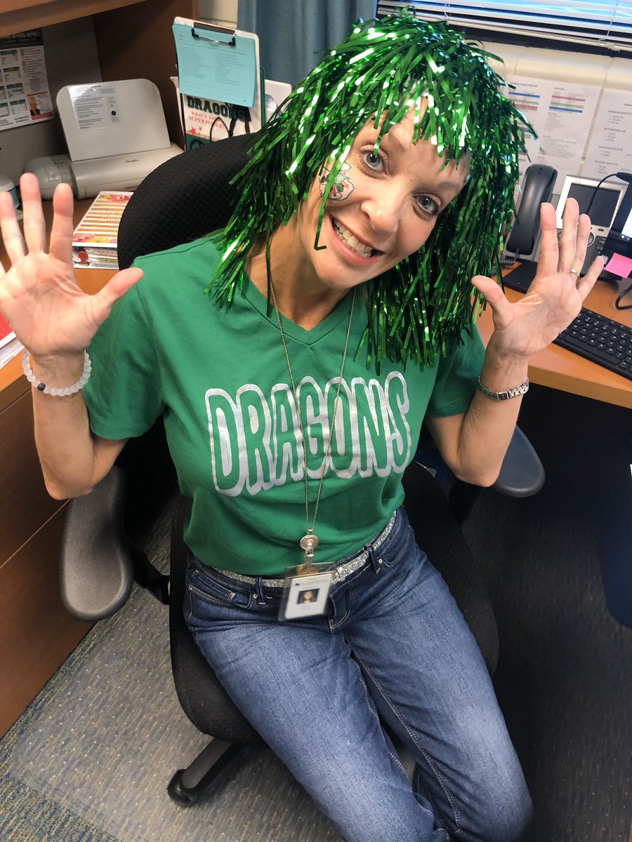 Jack_D_Johnson's tweet photo. Happy National School Principal’s Day to our fearless leader, @ReneMoses8! You are so many things to us, but to name a few... you are all about kids, a lead learner, a shoulder to lean on, and a source of boundless energy. Thank you for being you! #JESfamily #SchoolPrincipalsDay https://t.co/mv16L6CIu2