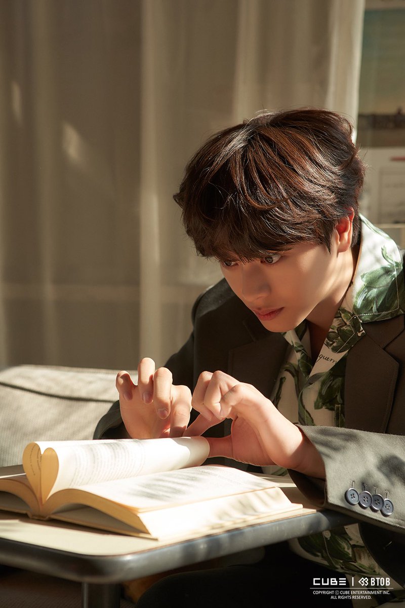 REINA_MELODY_7's tweet photo. #육성재_생일파티는_쌍갑포차에서 https://t.co/mwnQNiRK1N