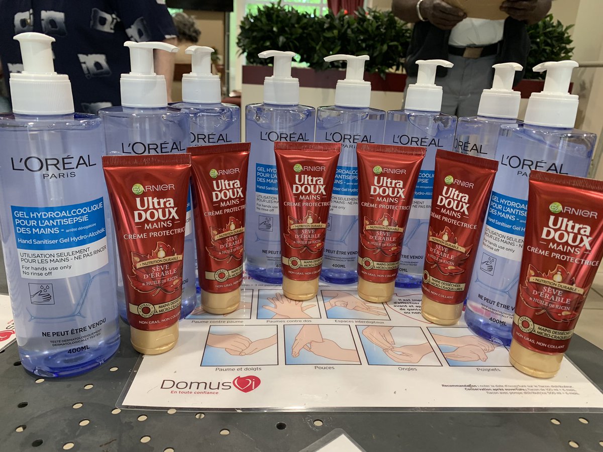 carolinelebaud's tweet photo. Immense #merci @lorealparisfr pour vos dons de solutions hydro alcooliques et de crèmes pour les mains! #TousSolidaires #petitesetgrandesattentions @Groupe_DomusVi https://t.co/JBROaCZBTK
