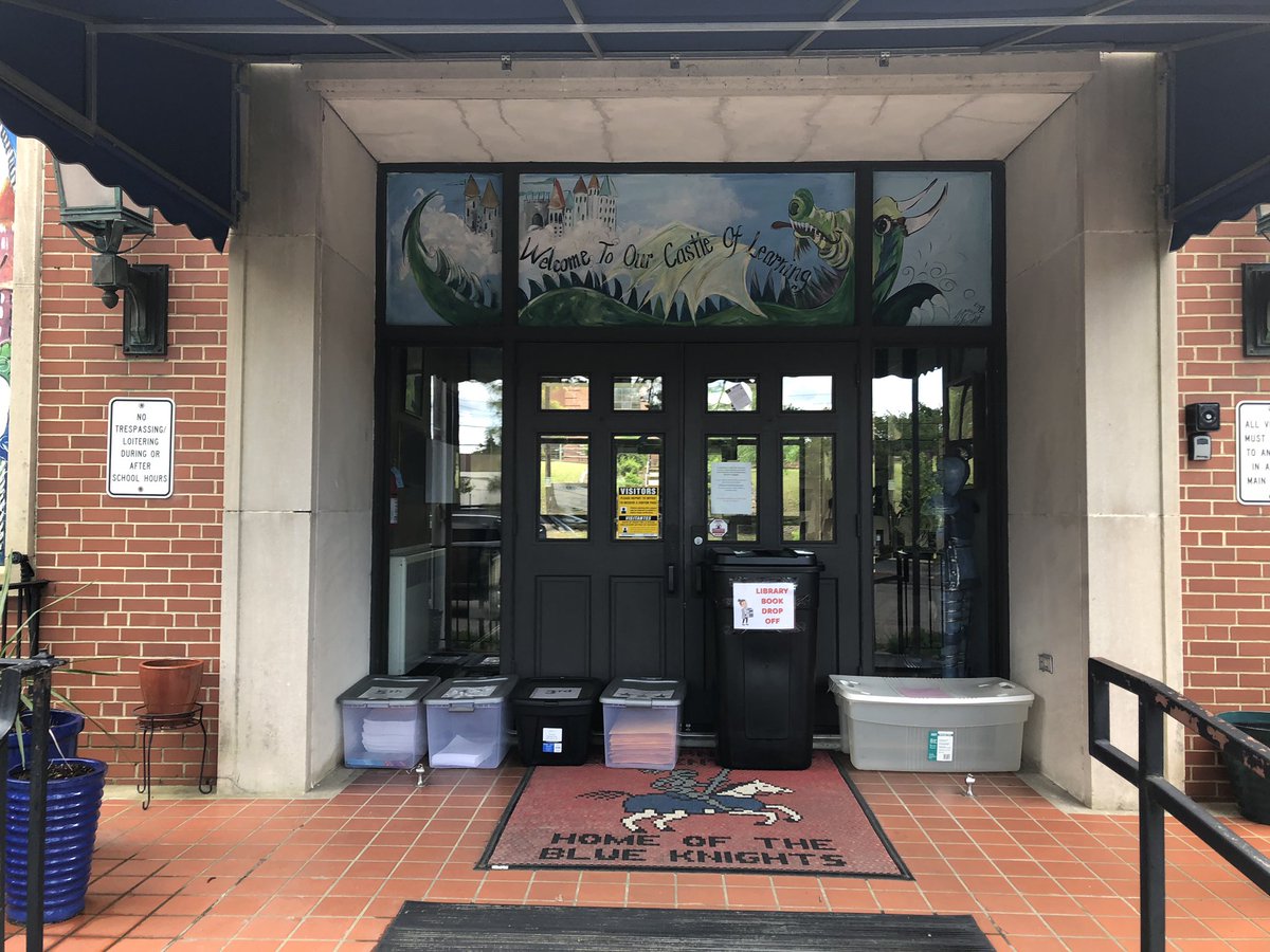 SPEMediaCenter's tweet photo. Remember to pick up your child’s new learning packet starting today. Please bring Library Books to drop off, and you can bring any finished work packets as well. Everything is located by the office door on May St. @WagnerTonya @MooreSchools https://t.co/G2OEGlSmFP