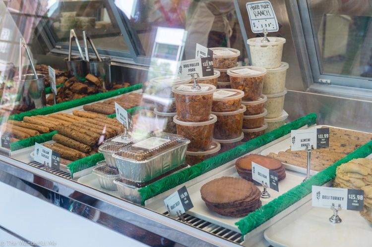 viatravelers's tweet photo. Best places for vegan food in Minneapolis &amp; St. Paul https://t.co/BubBUiLSNH via @thewanderfulme https://t.co/F4LAk9tdH3