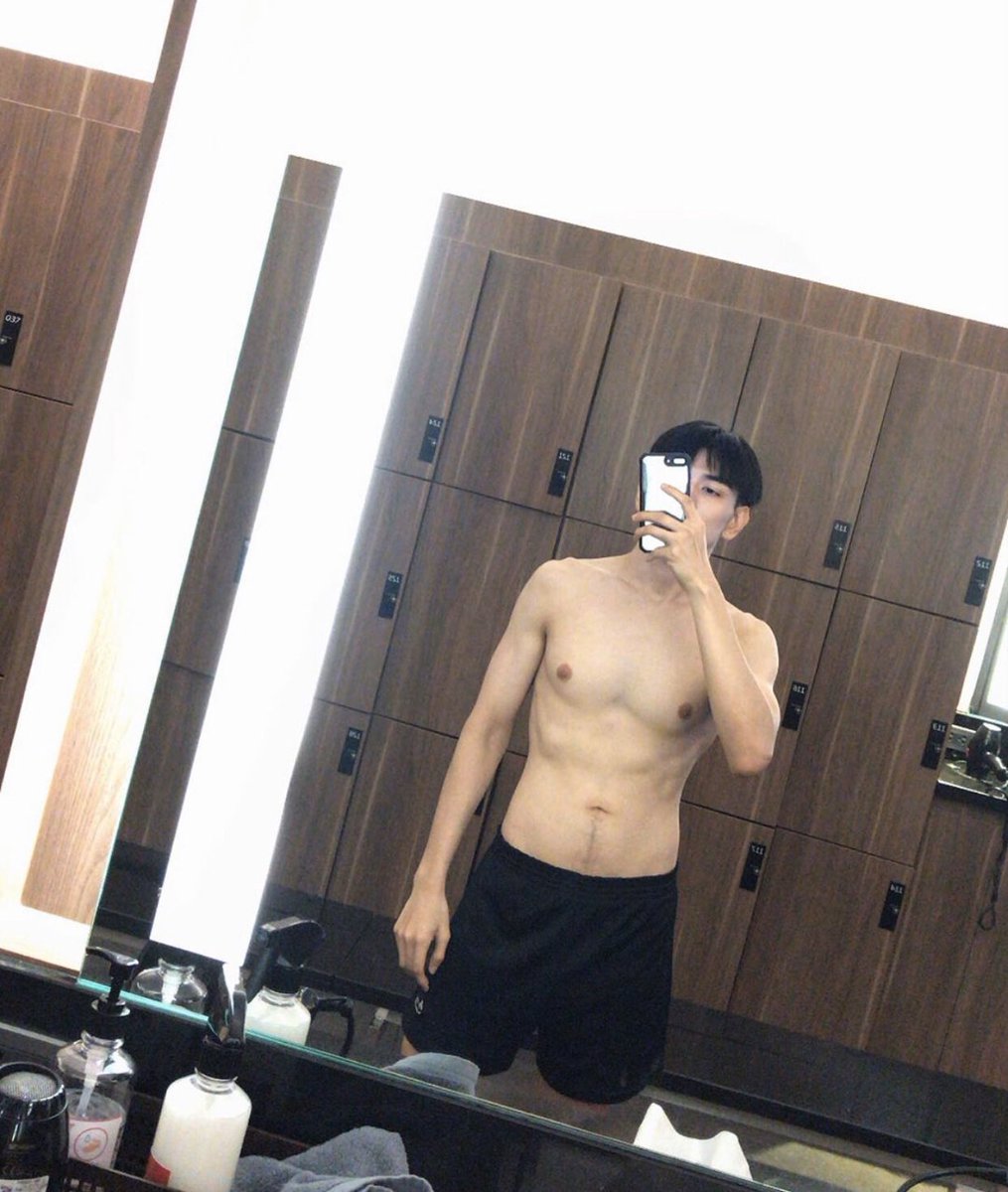 87346963rr's tweet photo. ทุกคนคืออพักวี๊ดสารวัตรเเปปนึงละมาดูเเมน คือเป็นอีกคนที่ดือมาก หล่อมากเทวมากหนวดเอย ผิวเอย รอยยิ้มเอย หุ่นเอย ละยิ่งตอนนางเต้นในTiktokไม่ไหวเลยค้าาาาาาาเลิฟมากกกกกก😂❤️ #คั่นกูEP11 https://t.co/QEOQuMgMGs