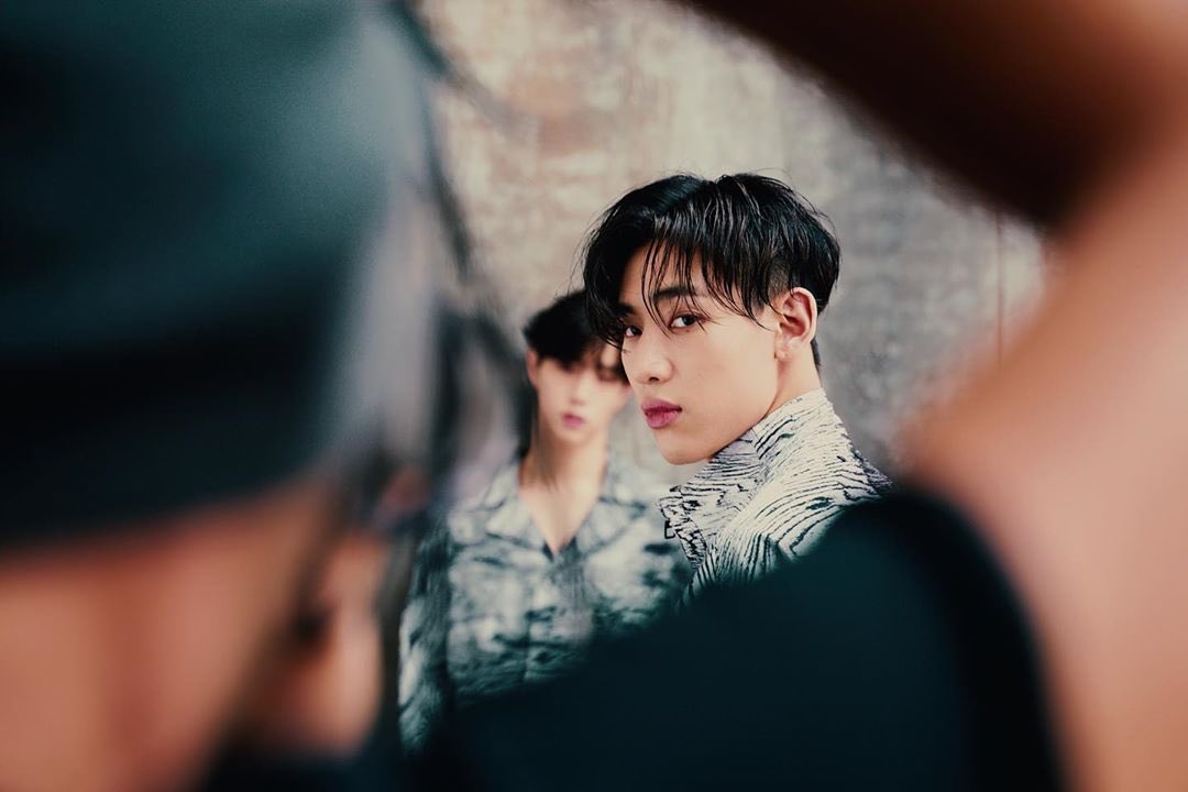 yugsdior's tweet photo. happy birthday king!!! thank you for always brightening my days and making me laugh when i need it most! i love you, thank you for being you ๐ #BelieveInBamBamDay #KingBamBamDay @BamBam1A #GOT7 @GOT7Official https://t.co/X1Wx0BH7T2