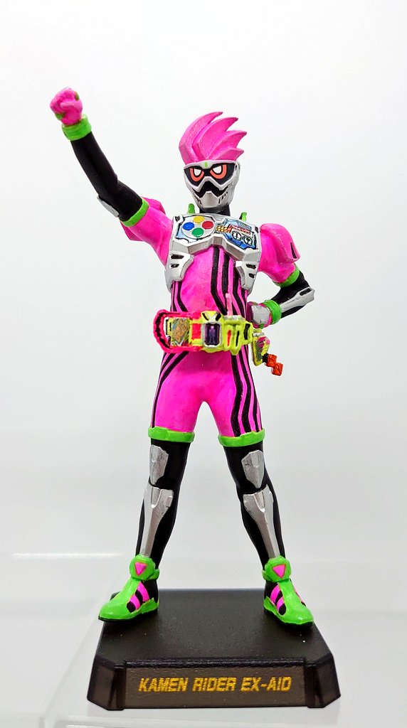 Twitter 上的 Isaya8 Hg仮面ライダー New Edition Vol 2 エグゼイドリペイント完了 これで並べても遜色ないです もうエグゼイドは塗りたくない 仮面ライダー 仮面ライダーエグゼイド T Co K94odcyqa8 Twitter