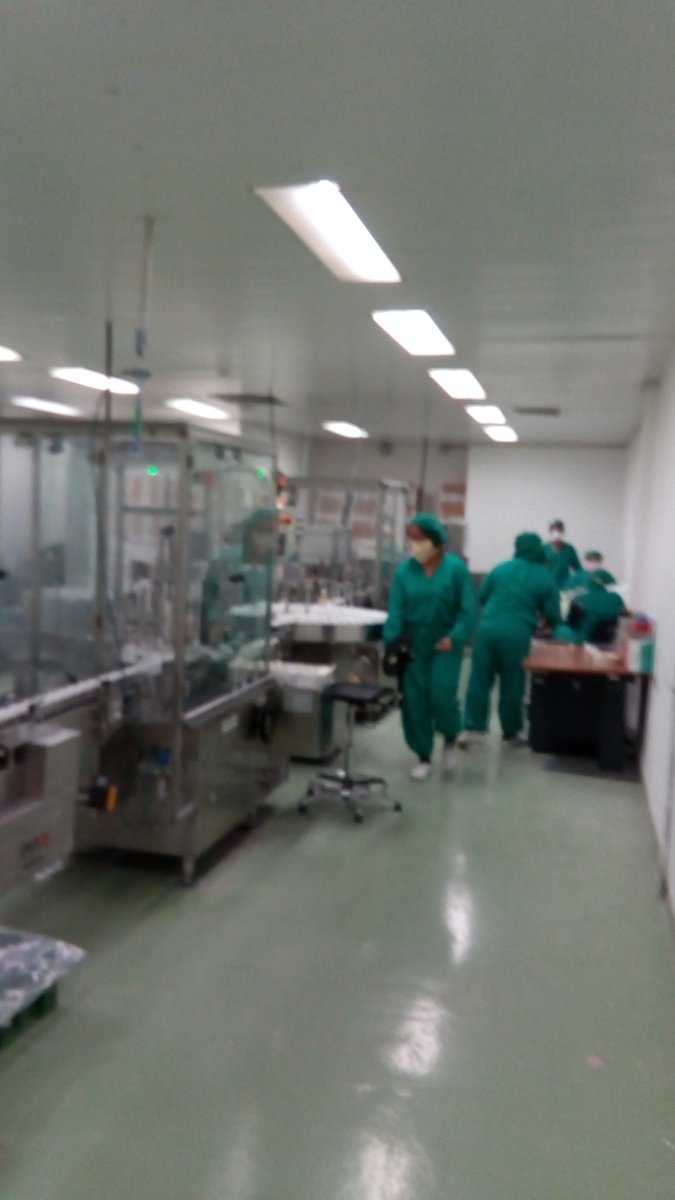 LizardoSnchez1's tweet image. Trabajadores de #Novatec #MedSol #BioCubaFarma, celebran el #1deMayo produciendo medicamentos para el pueblo. #CubaEsSalud #CubaSalvaVidas.