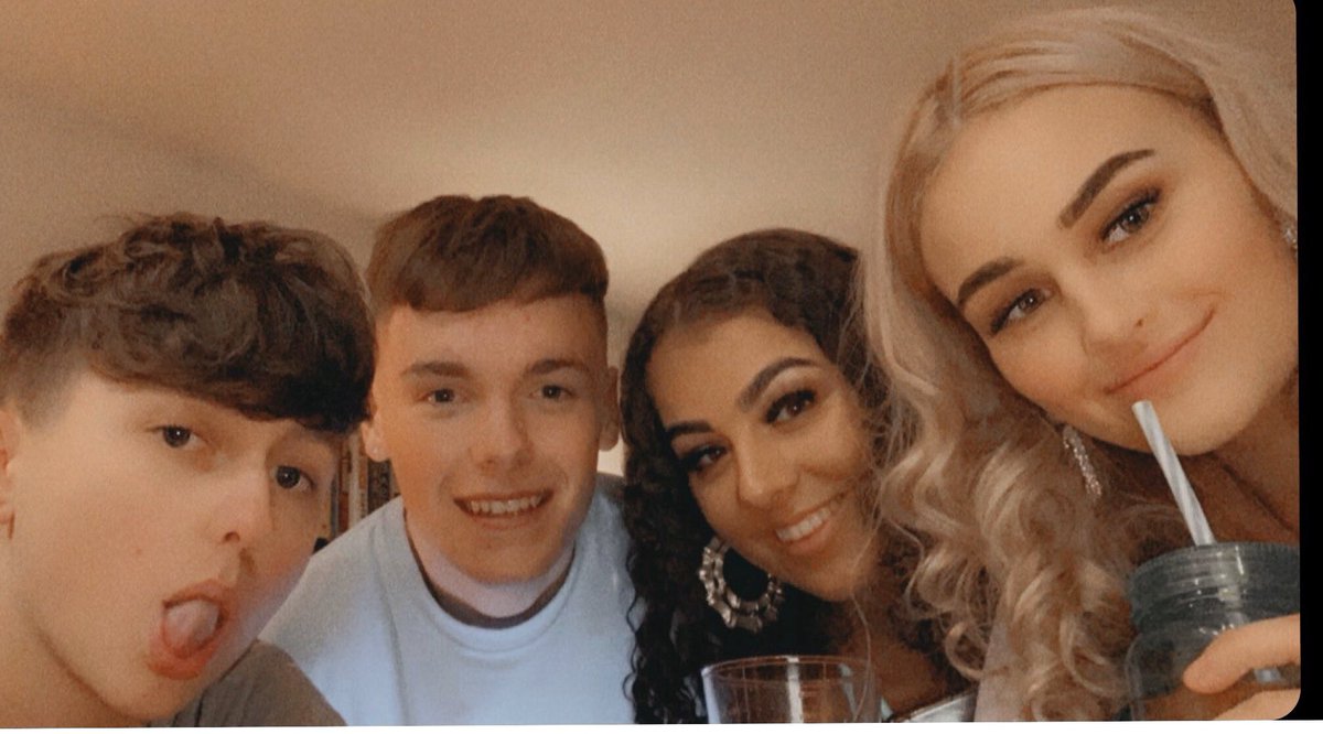 kristen10mckay's tweet photo. Happy 18th birthday nathan🥳 hope you are having the best day u possibly can!! X @NJohnstonee https://t.co/3N2bbouhJe