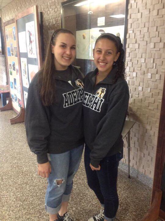 ms_castelli's tweet image. May 1, 2013 was my college decision day. 7 years later I look back on my two degrees and amazing friends I met along the way and I wouldn’t have any of it if it weren’t for @AdelphiU 💛🐾 #MHSDecisionMay2020 #MineolaProud